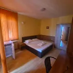 Villa B&B Πανσιόν