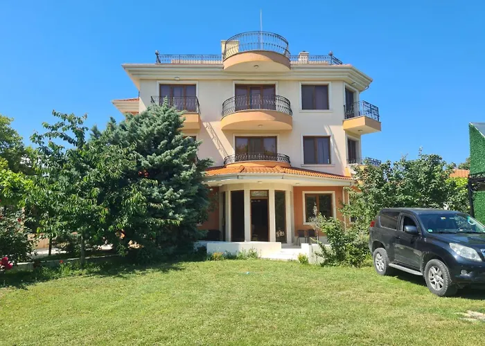 Villa B&B ヴァルナ