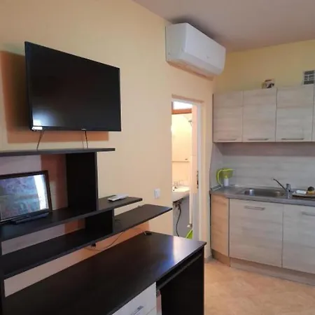 Villa B&B Гостевой дом 3*