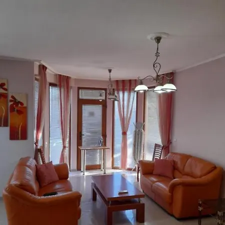 Гостевой дом Villa B&B 3*